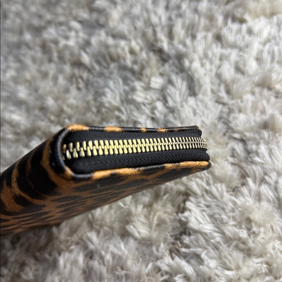 Leopard Print Wallet - Picture 7 of 9